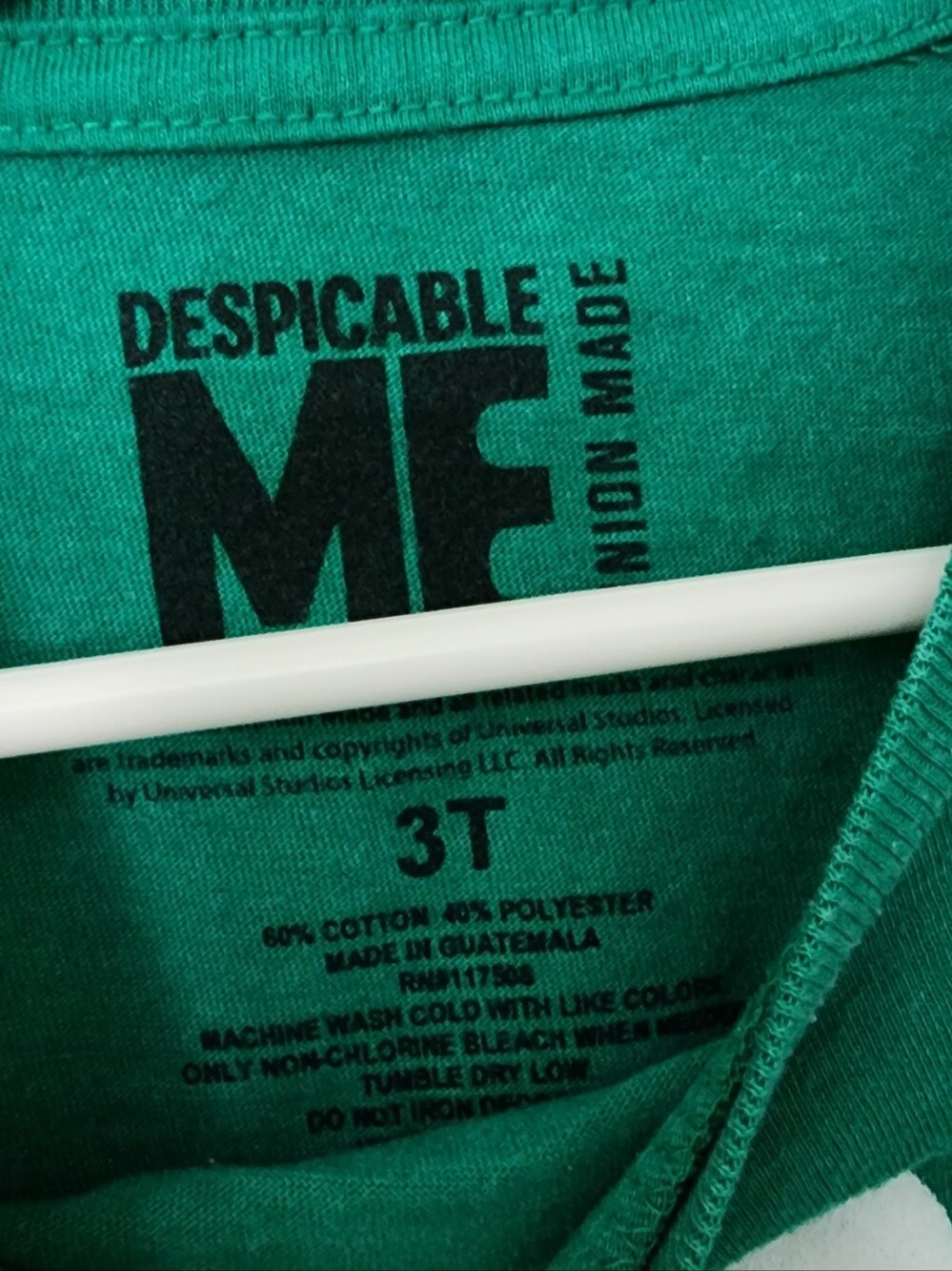 Despicable Me Christmas T-Shirt 3T - Picture 3 of 3